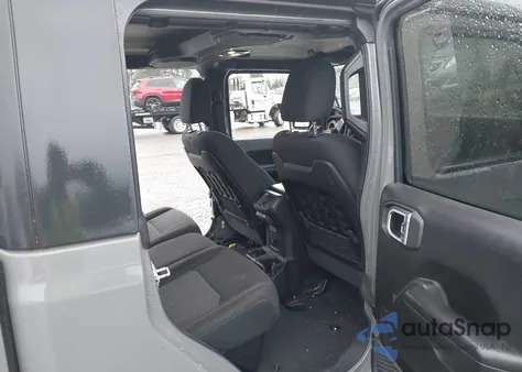 2021 Jeep Gladiator Mojave 4X4 z USA, uszkodzony, nr VIN 1C6JJTEG0ML582329